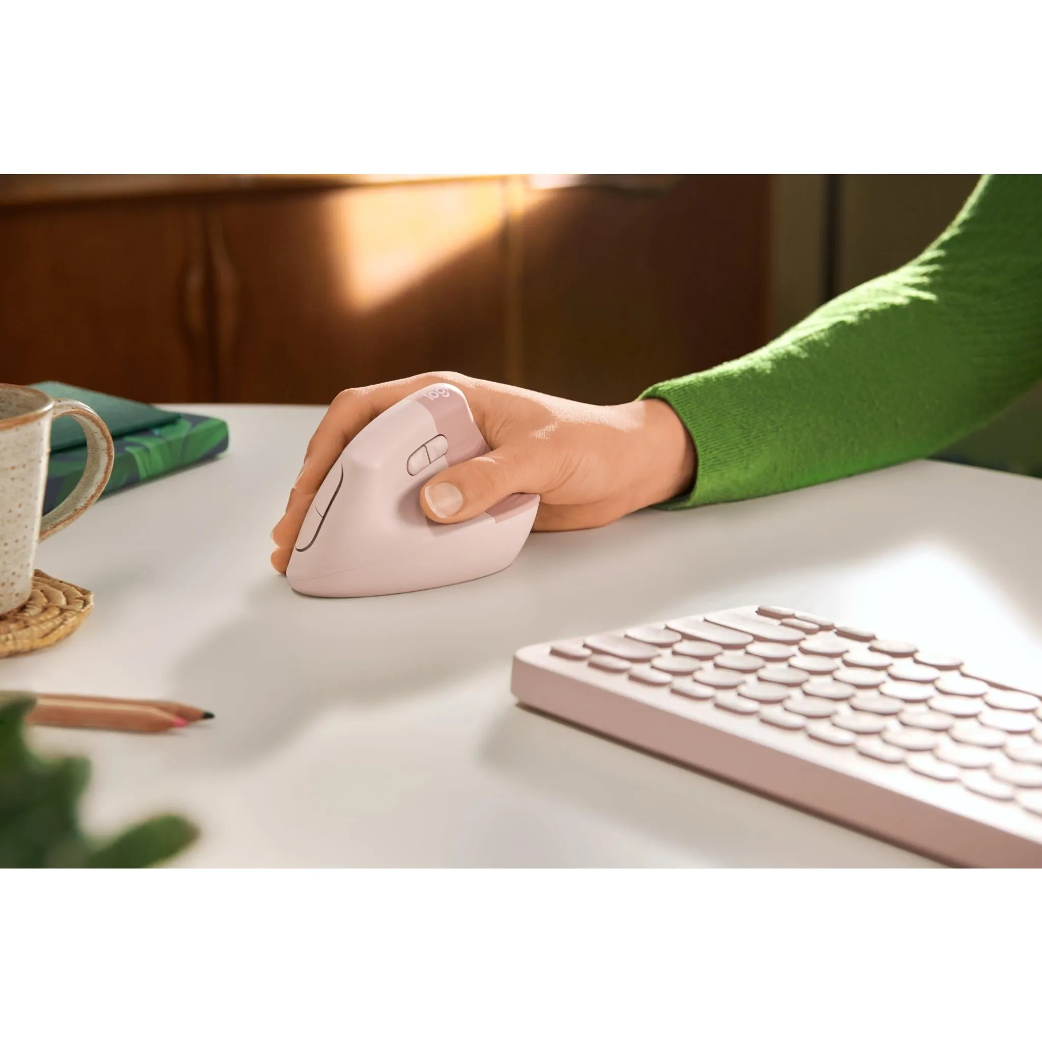 Logitech Lift Vertical Ergonomic Mouse (Rose)